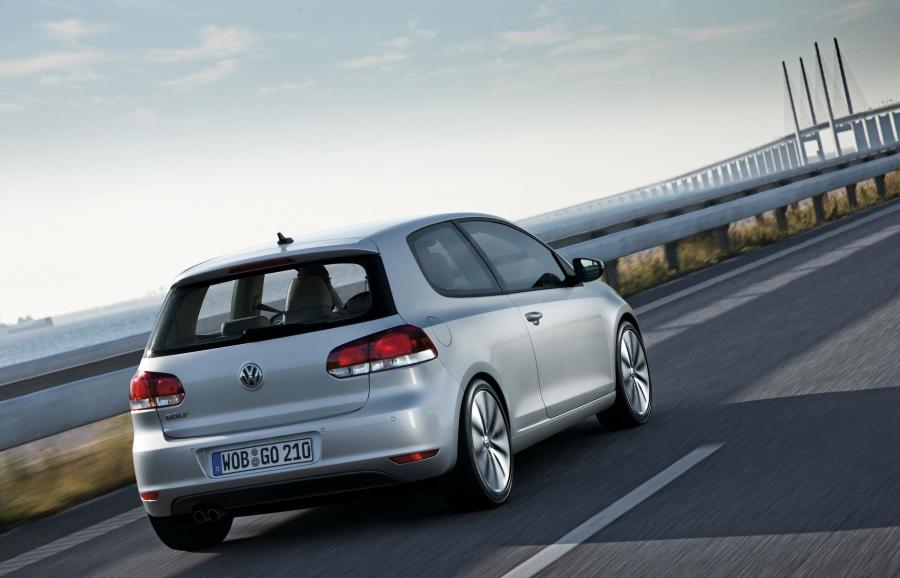  Volkswagen Golf 2008 года  (фото 23 из 126)